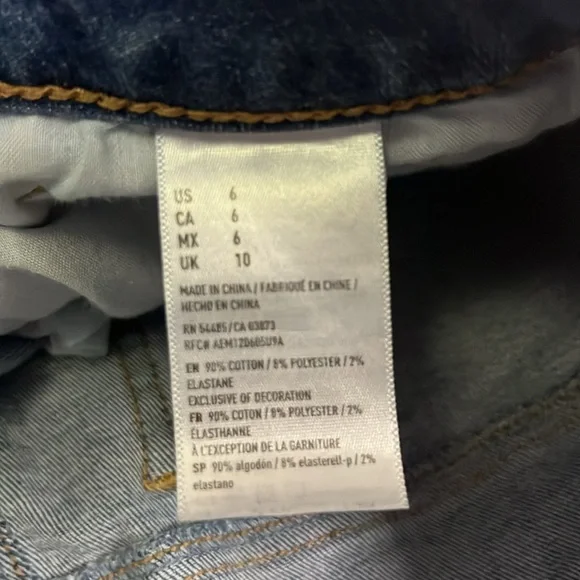 American Eagle Hi-rise Shortie cutoff Denim Shorts. Womens size 6 like new - Picture 3 of 9